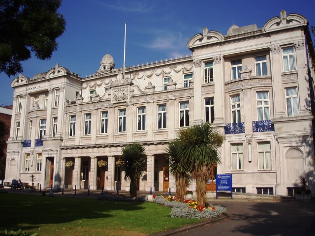 Queen Mary University 640 X 410